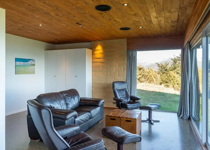 Golden Bay Hideaway